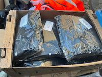 Partij kleding - schoenen - laarzen uit maritieme sector - afbeelding 19 van  20