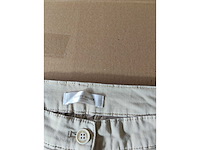 Partij kleding (1300x) - afbeelding 8 van  61