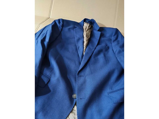 Partij kleding (1300x) - afbeelding 21 van  61