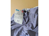 Partij kleding (1300x) - afbeelding 26 van  61