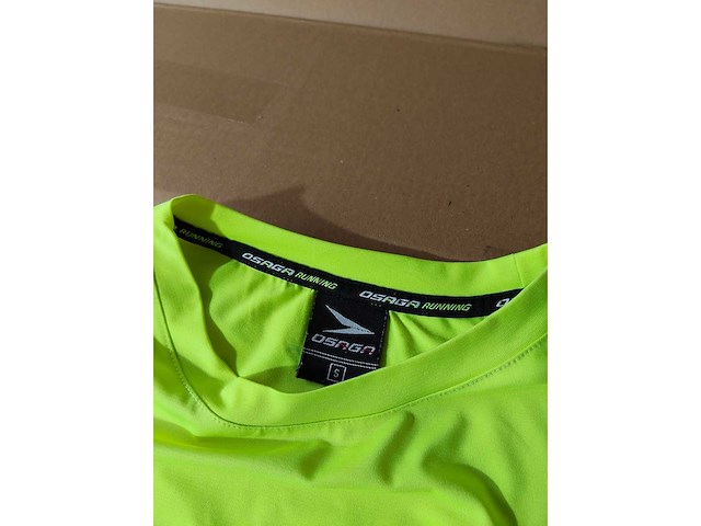 Partij kleding (1300x) - afbeelding 29 van  61