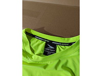Partij kleding (1300x) - afbeelding 29 van  61