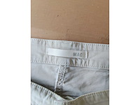 Partij kleding (1300x) - afbeelding 42 van  61