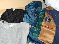Partij kleding (1300x) - afbeelding 59 van  61