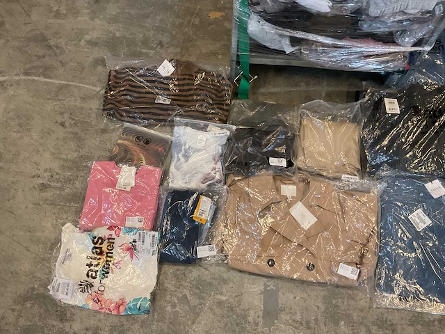 Partij kleding (280x) - afbeelding 6 van  12