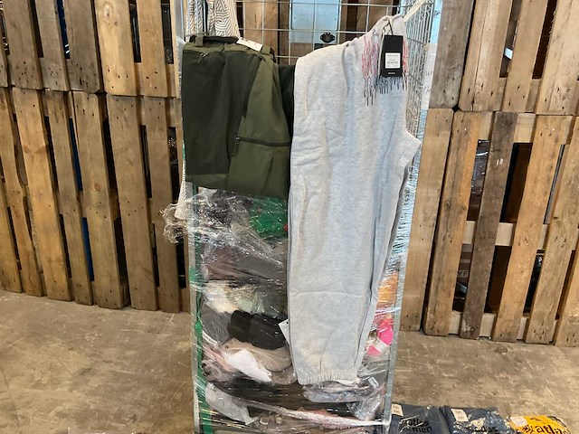 Partij kleding (280x) - afbeelding 10 van  10