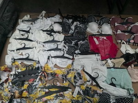 Partij kleding (480x) - afbeelding 5 van  25