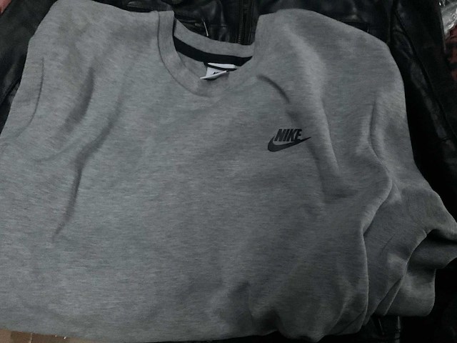 Partij kleding (480x) - afbeelding 7 van  25