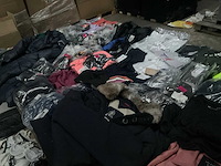 Partij kleding (480x) - afbeelding 14 van  25