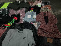 Partij kleding (480x) - afbeelding 15 van  25