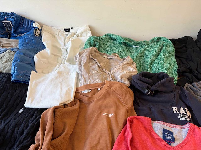 Partij kleding + 500 stuks - afbeelding 5 van  45