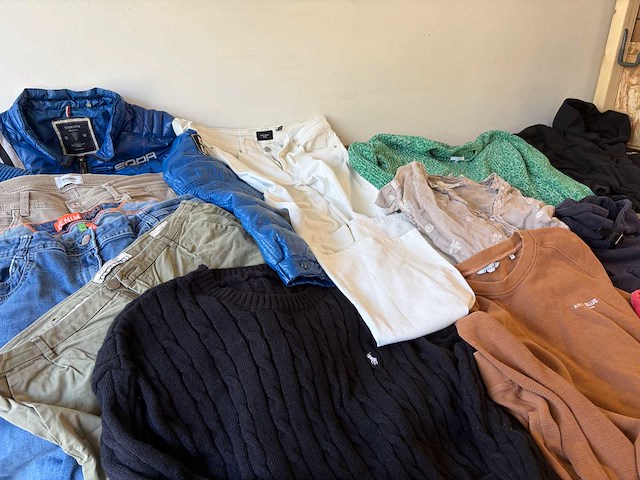 Partij kleding + 500 stuks - afbeelding 6 van  45