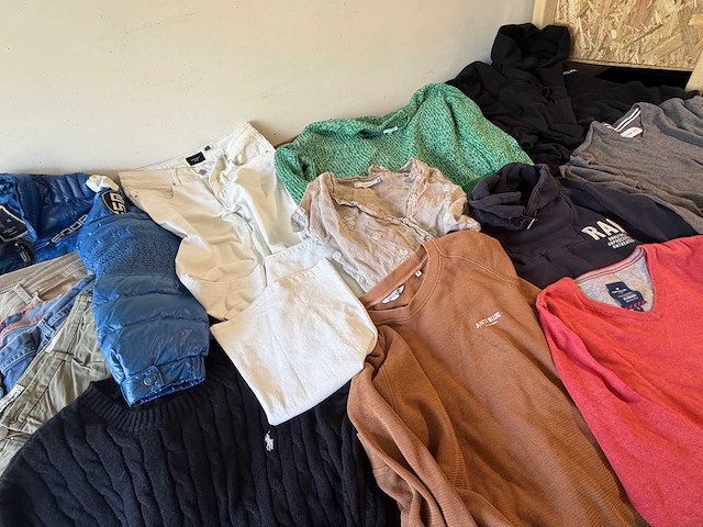 Partij kleding + 500 stuks - afbeelding 8 van  45
