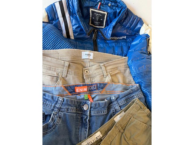 Partij kleding + 500 stuks - afbeelding 32 van  45