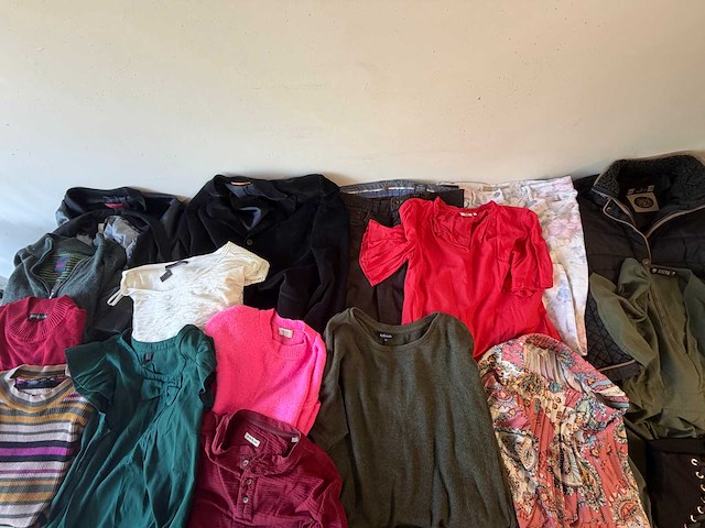 Partij kleding + 500 stuks - afbeelding 4 van  43