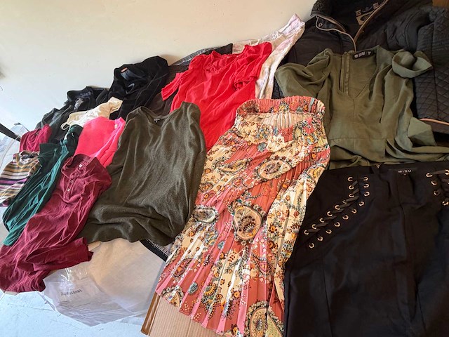 Partij kleding + 500 stuks - afbeelding 11 van  43