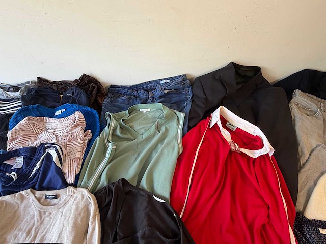 Partij kleding + 500 stuks - afbeelding 25 van  43