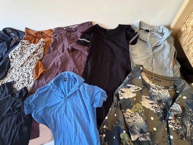 Partij kleding + 500 stuks - afbeelding 36 van  43