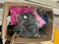 Partij kleding (57x) - afbeelding 1 van  9