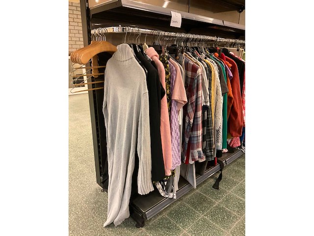 Partij kleding | dames | maat l - afbeelding 2 van  5