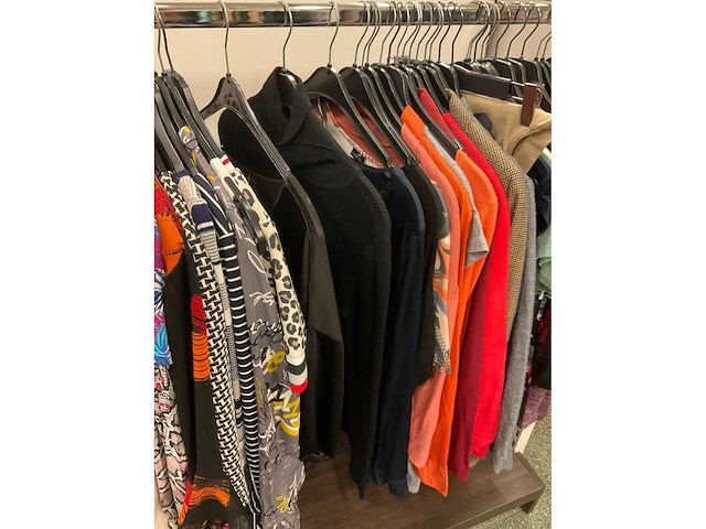 Partij kleding | dames | maat m - afbeelding 3 van  4
