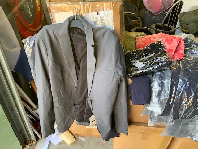 Partij kleding en schoenen (100x) - afbeelding 2 van  6