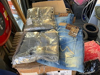 Partij kleding en schoenen - afbeelding 3 van  6