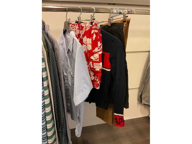 Partij kleding | heren | maat m - afbeelding 1 van  1