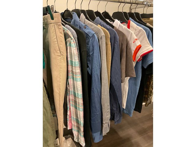 Partij kleding | heren | maat s - afbeelding 3 van  5