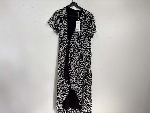 Partij kleding, jdy, only carmakoma, jack & jones, superdry, ichi, colourful rebel - afbeelding 4 van  8