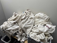 Partij kleding met rek - afbeelding 6 van  8