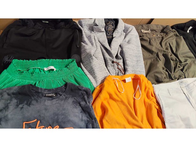 Partij kleding mix - circa 700 stuks - afbeelding 13 van  52