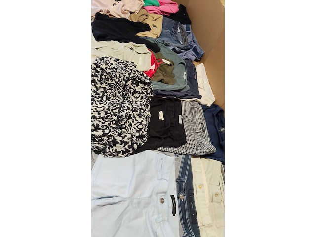 Partij kleding mix - circa 700 stuks - afbeelding 31 van  52