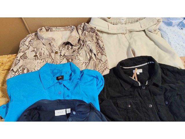 Partij kleding mix - circa 700 stuks - afbeelding 23 van  52