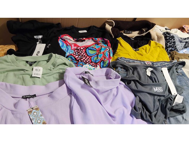 Partij kleding mix - circa 700 stuks - afbeelding 38 van  52