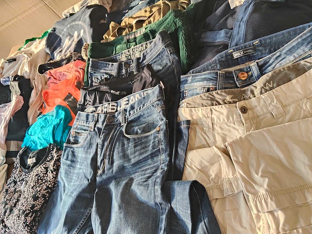 Partij kleding mix +500 stuks - afbeelding 3 van  49
