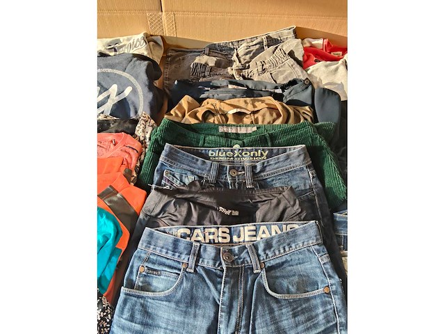 Partij kleding mix +500 stuks - afbeelding 45 van  49
