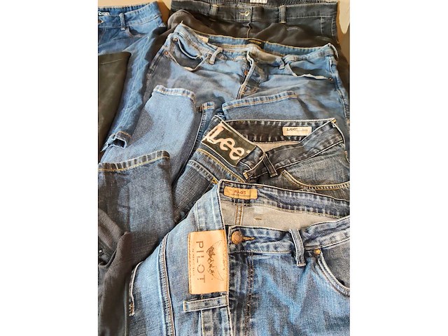 Partij kleding mix +500 stuks - afbeelding 8 van  29