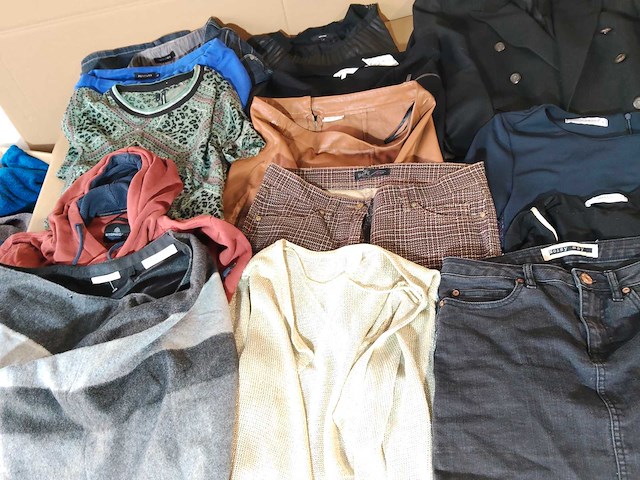 Partij kleding mix +500 stuks - afbeelding 22 van  44