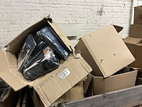 Partij kleding w.o. jurk - afbeelding 2 van  4