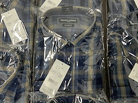 Partij kleding - afbeelding 2 van  24