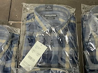 Partij kleding - afbeelding 23 van  24