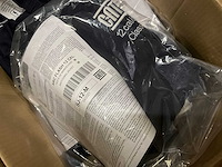 Partij kleding - afbeelding 3 van  4