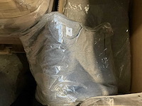 Partij kleding - afbeelding 3 van  5