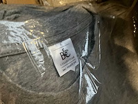 Partij kleding - afbeelding 4 van  5