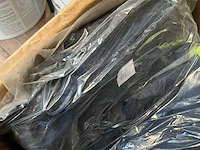 Partij kleding - afbeelding 5 van  9