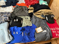 Partij kleding - afbeelding 8 van  11