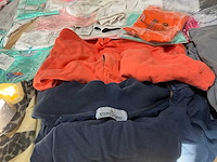 Partij kleding - afbeelding 10 van  11