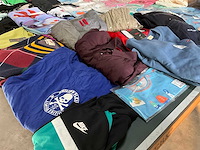 Partij kleding - afbeelding 11 van  11