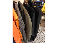 Partij kleding - afbeelding 4 van  4